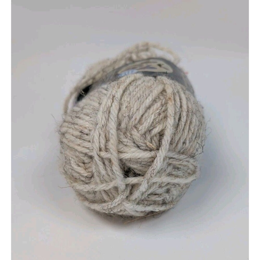 Lion Brand Wool-Ease Chunky Yarn Wheat 402 Bulky Weight 5oz 153yd Acrylic Wool - Picture 7 of 9